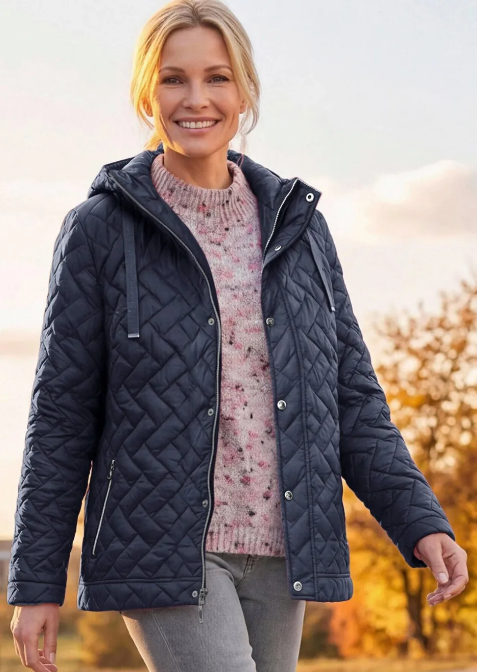 Leichte Steppjacke mit Kapuze