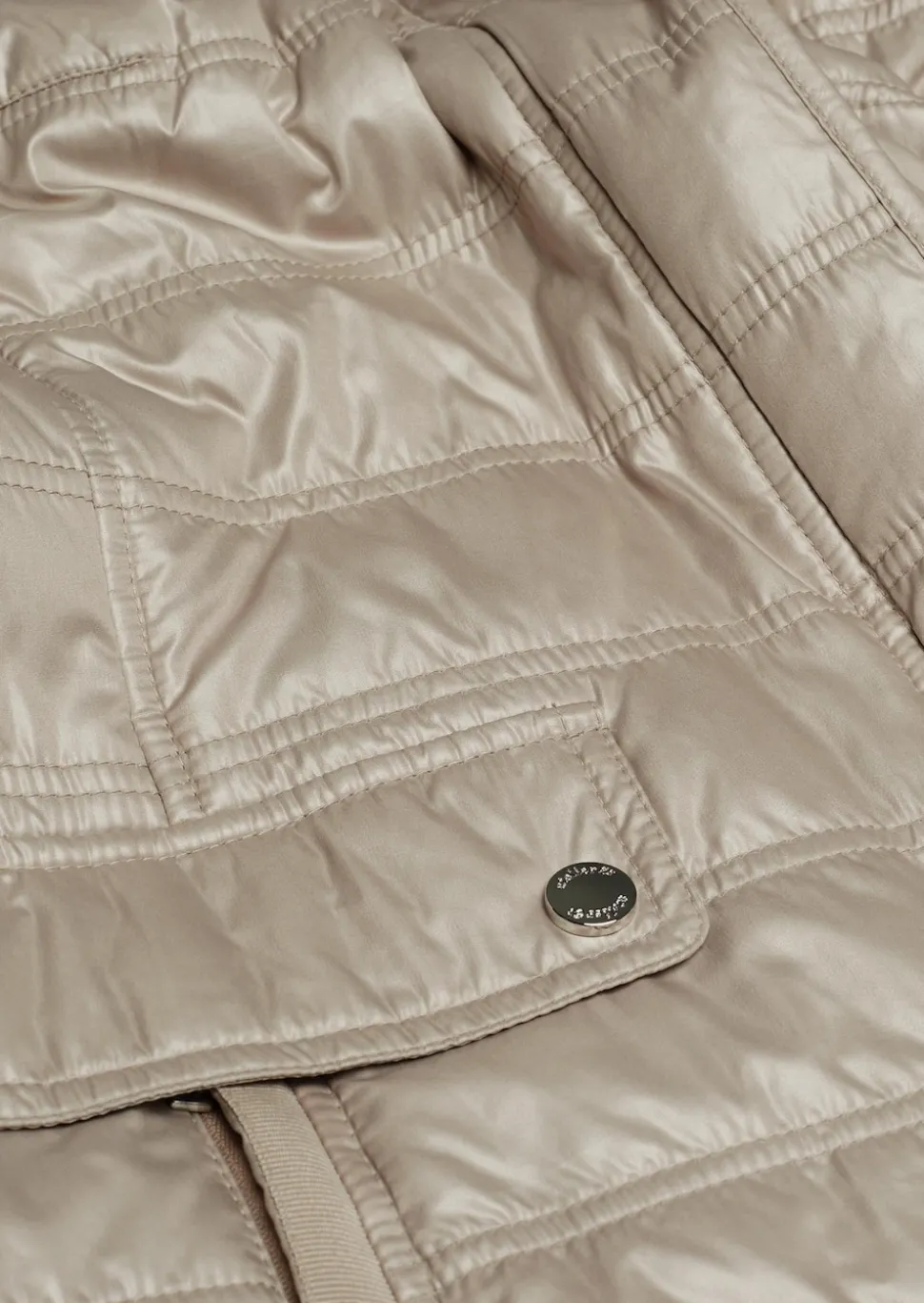 Leichte Steppjacke mit vielen Details