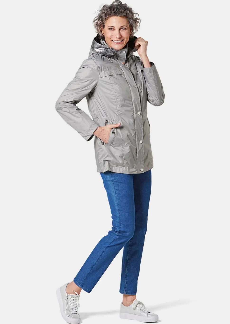 Leichtjacke mit vielen Details