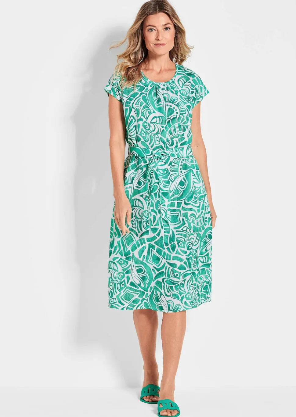 Leinenkleid mit Alloverdruck & Bindegürtel