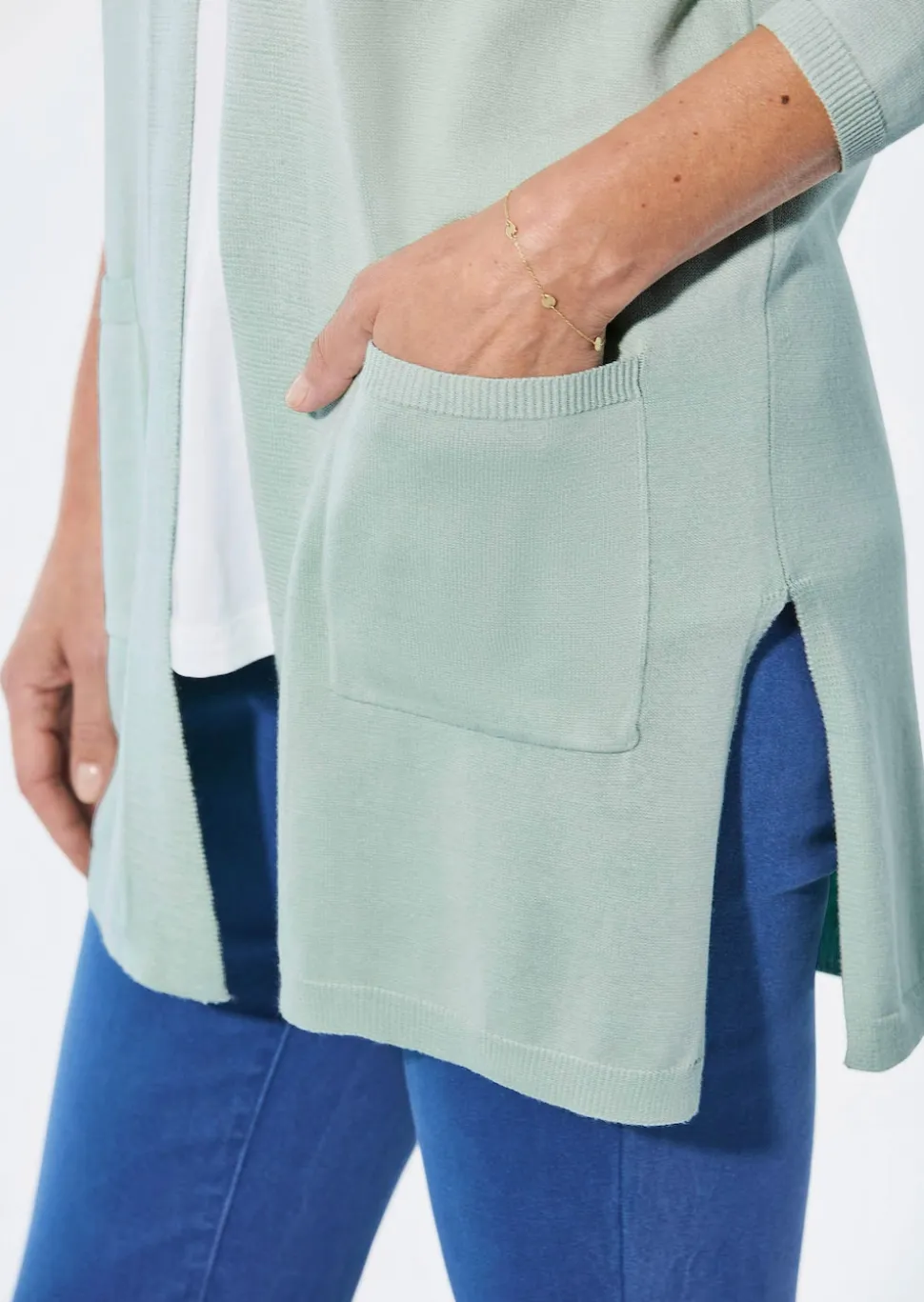 Longstrickjacke mit aufgesetzten Taschen