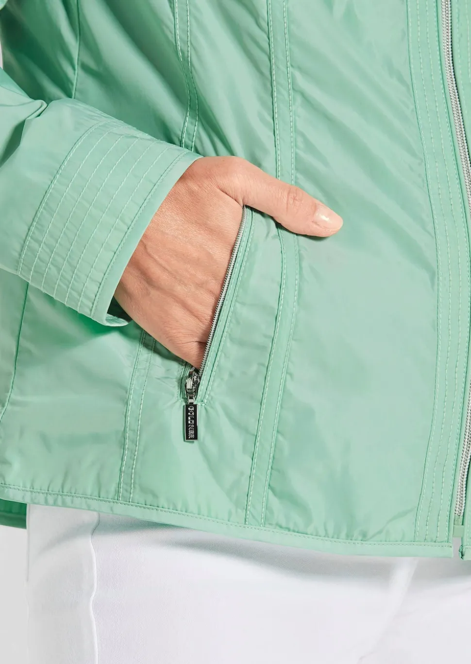 Modische Übergangsjacke
