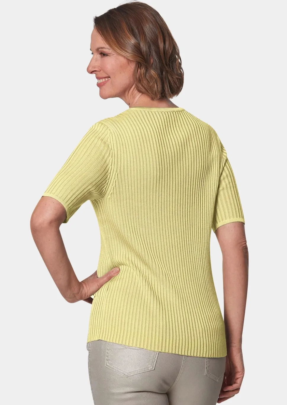 Pflegeleichter Pullover in hochwertiger Rippenstruktur