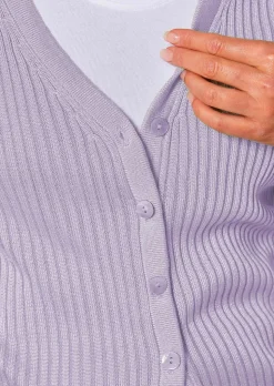 Pflegeleichte Strickjacke in hochwertiger Rippenstruktur