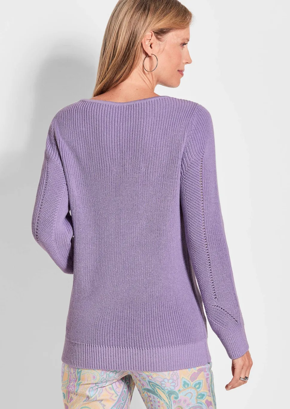 Pullover mit Rippenstrickmuster