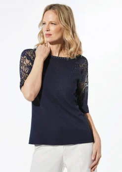 Pullover mit Spitzeneinsätzen und Glanzsteinchen