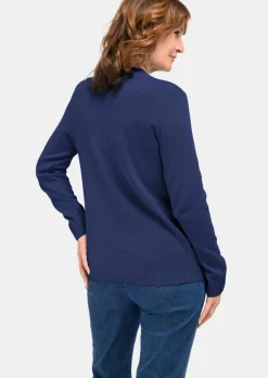 Pullover mit streckendem Zopfmuster