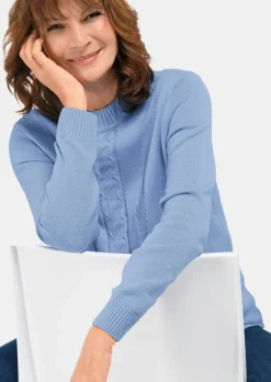 Pullover mit streckendem Zopfmuster