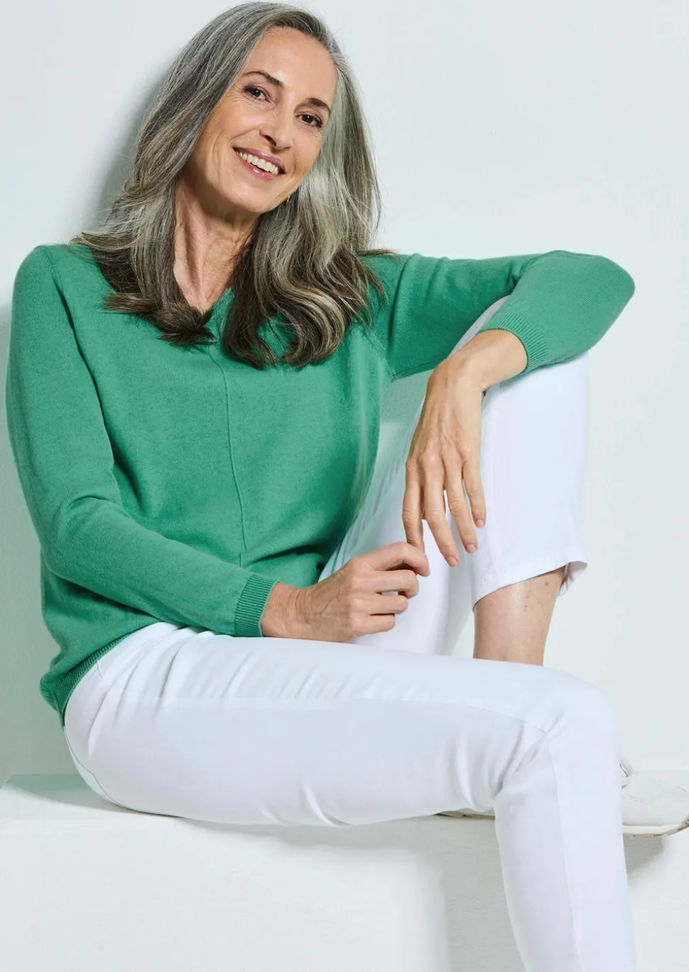 Pullover mit V-Ausschnitt aus COTTAMIRA