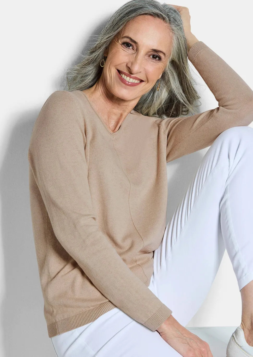 Pullover mit V-Ausschnitt aus COTTAMIRA