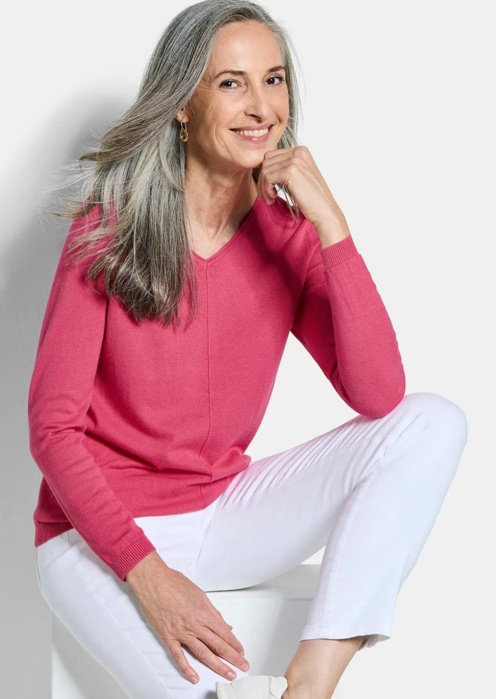 Pullover mit V-Ausschnitt aus COTTAMIRA