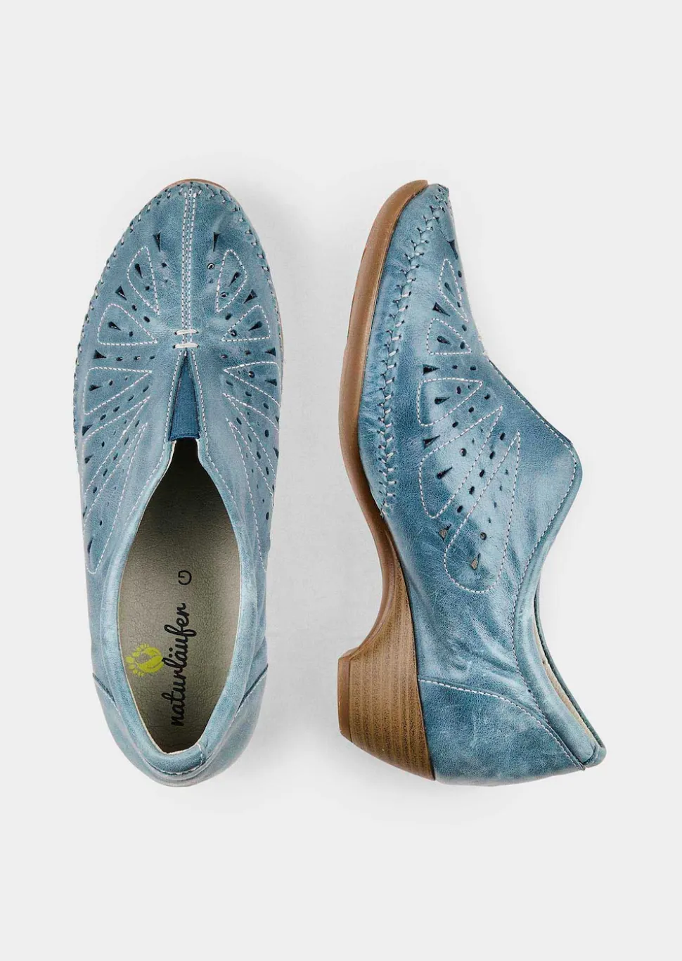 Pumps aus perforiertem Leder