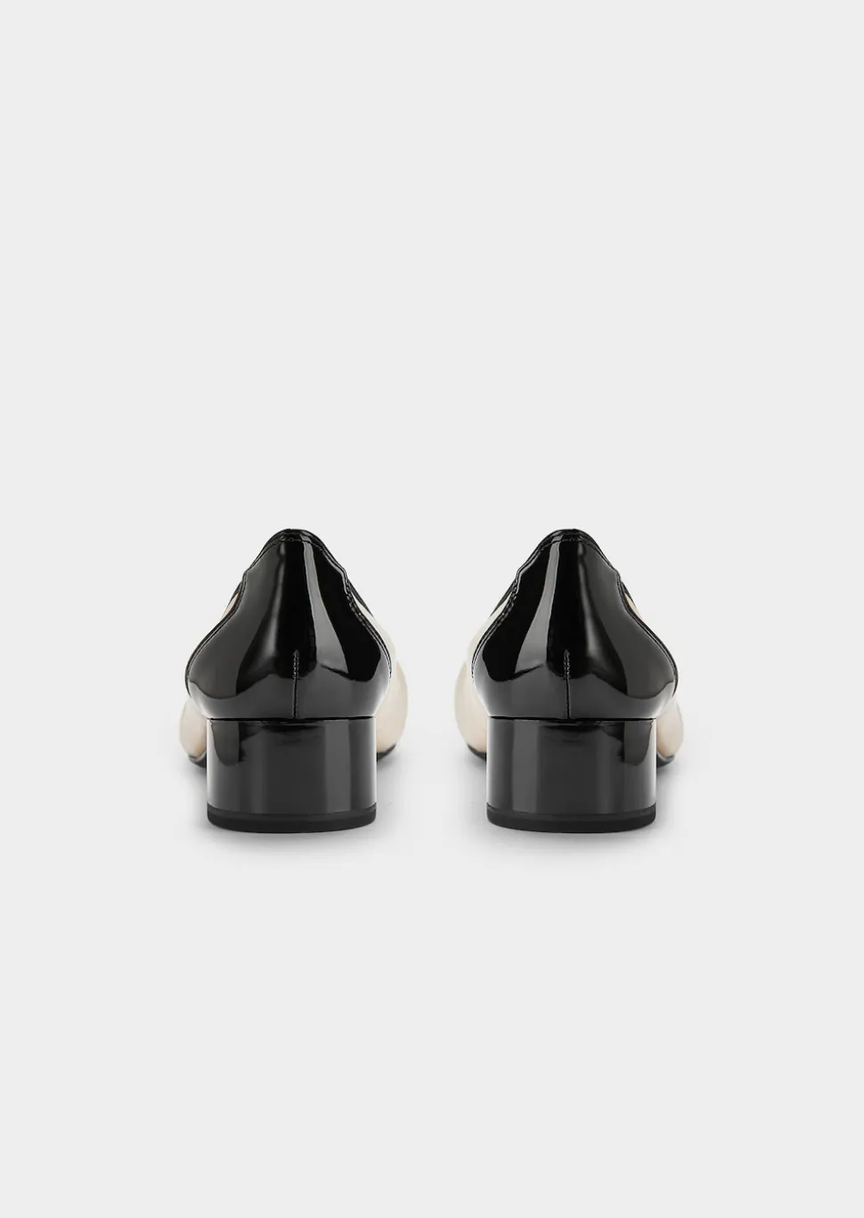 Pumps in klassischem Look