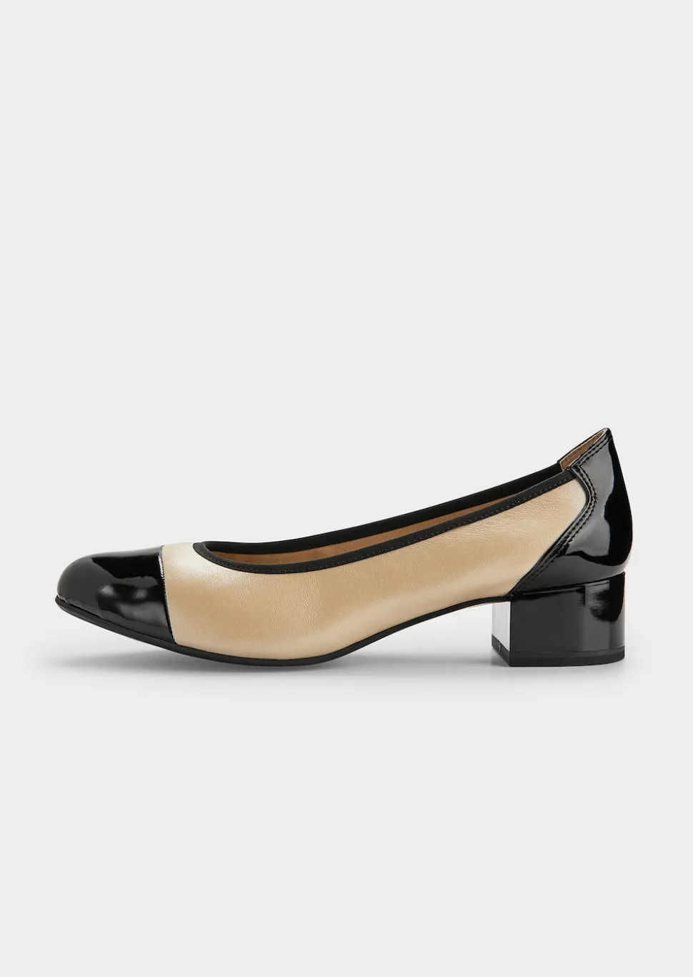 Pumps in klassischem Look