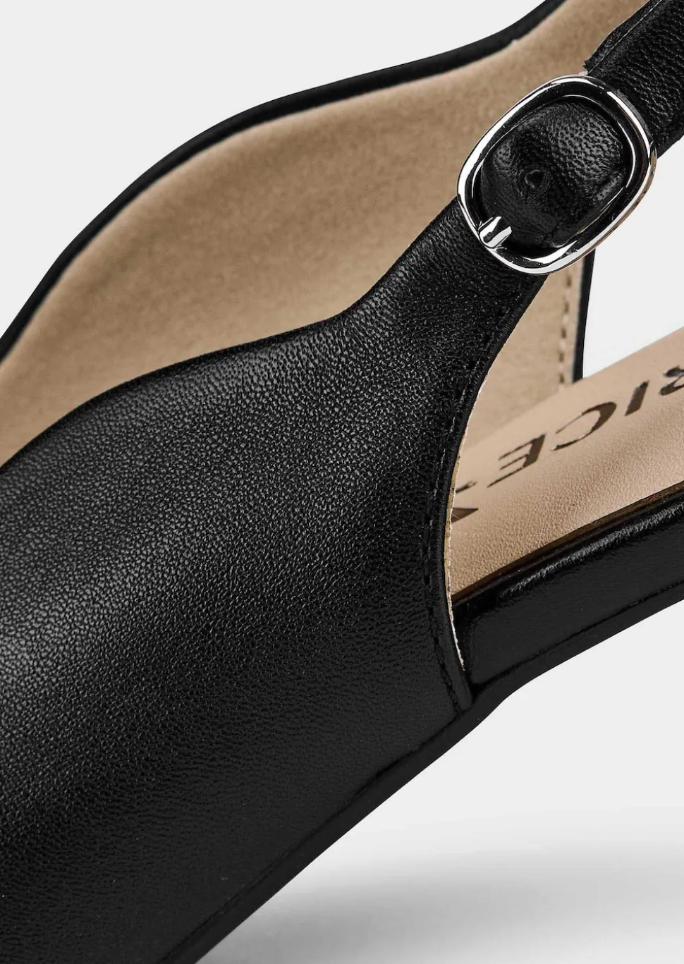 Pumps mit schmalem Fersenriemen