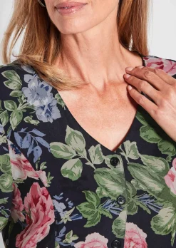 Romantisches Kleid mit floralem Alloverdruck