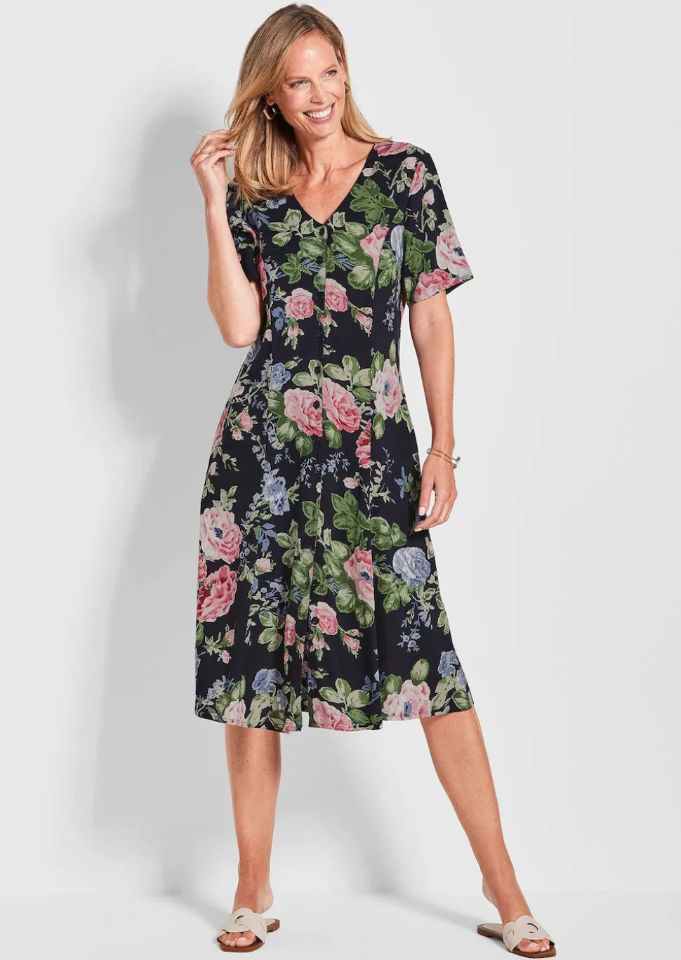Romantisches Kleid mit floralem Alloverdruck
