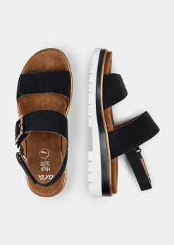 Sandalen mit dekorativer Zierschließe