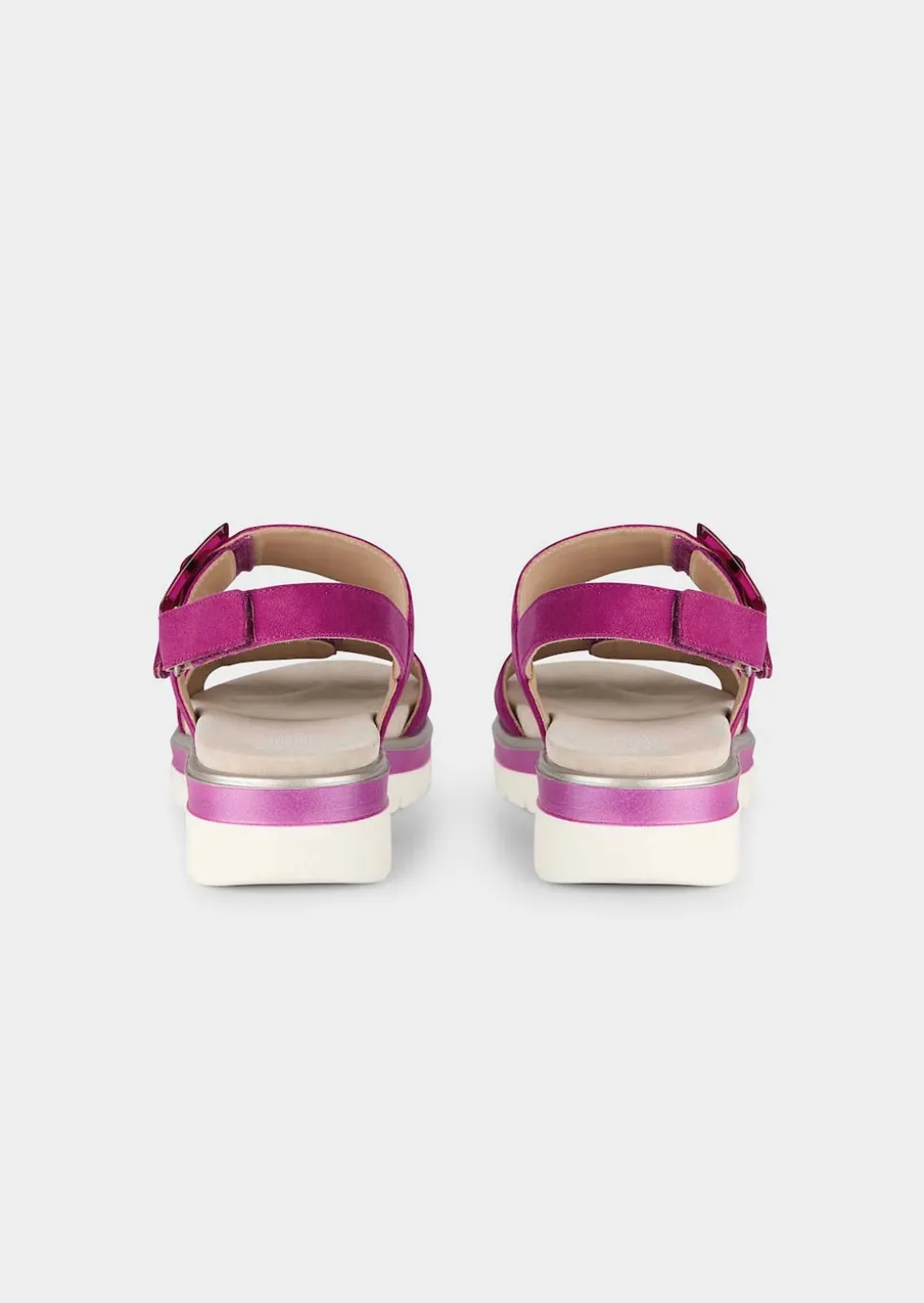 Sandalen mit dekorativer Zierschließe