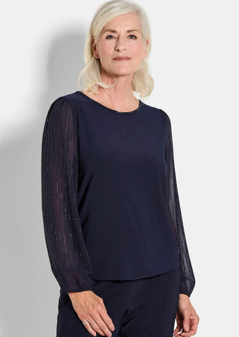 Shirt mit glitzernden Chiffon-Ärmeln