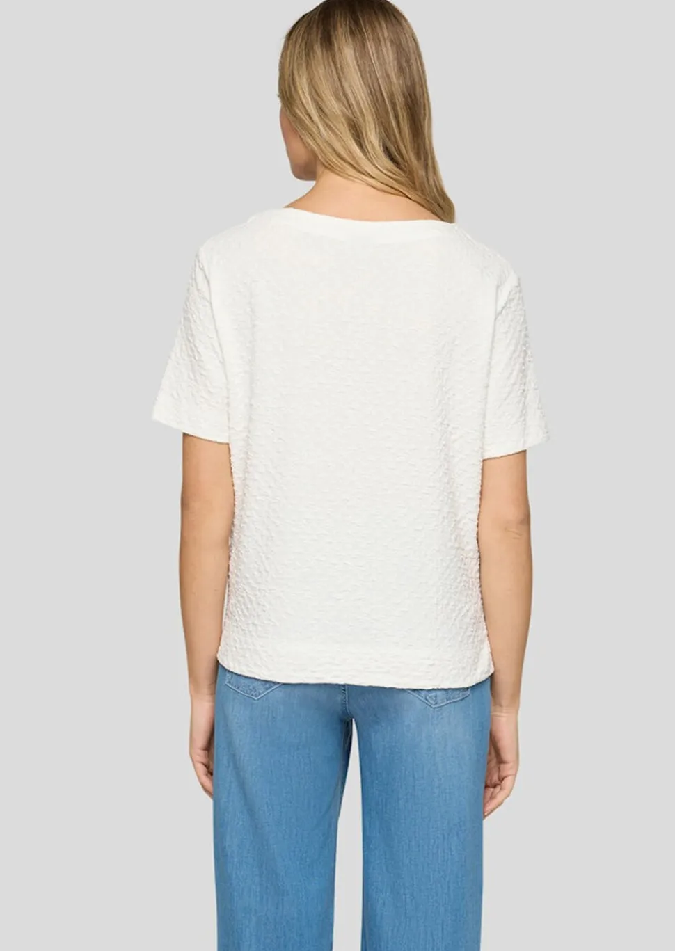 Shirt mit spannender 3D-Struktur