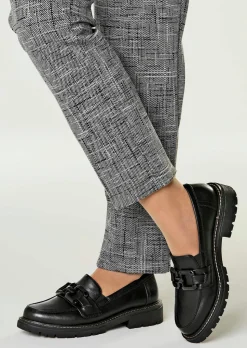 Slipper in Lackleder-Optik