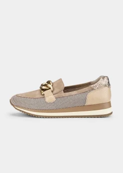 Slipper mit edlem Zierelement