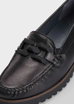 Slipper mit modischer Verzierung