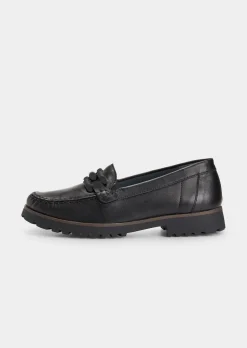 Slipper mit modischer Verzierung