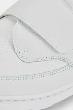Slipper mit verstellbarem Klettverschluss
