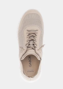 Sneaker aus atmungsaktivem Mesh