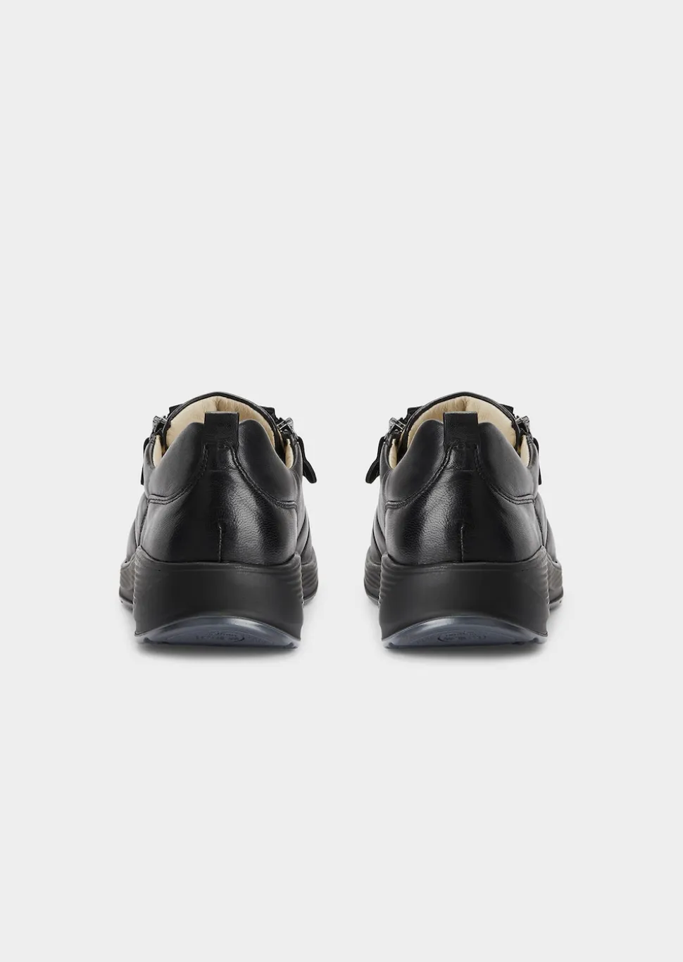 Sneaker aus Leder in Komfort-Weite