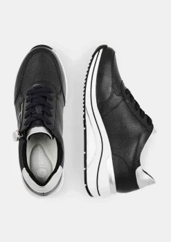 Sneaker mit dämpfender Laufsohle