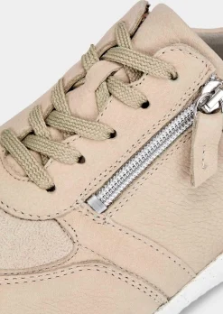 Sneaker mit federnder Luftpolstersohle
