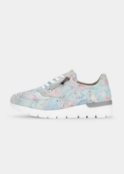 Sneaker mit femininem Foliendruck