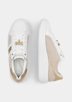 Sneaker mit Glanzelementen