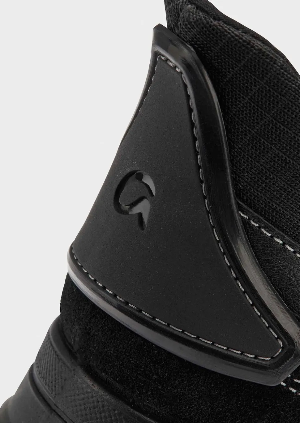 Sneaker mit GORE-TEX®-Ausstattung