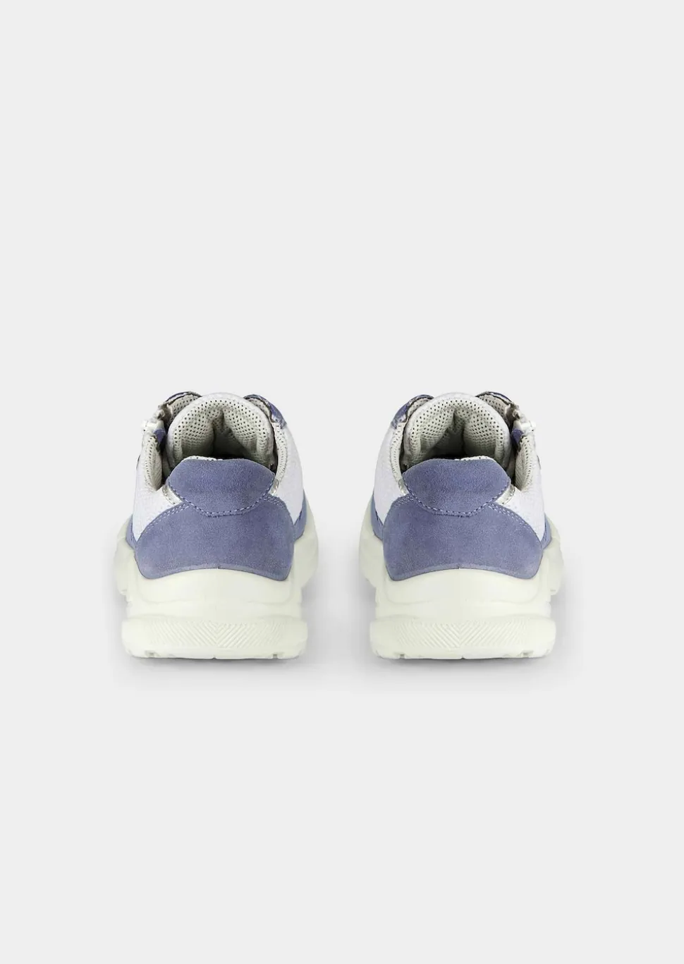 Sneaker mit herausnehmbarem Fußbett