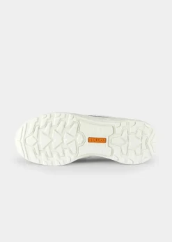 Sneaker mit herausnehmbarem Fußbett