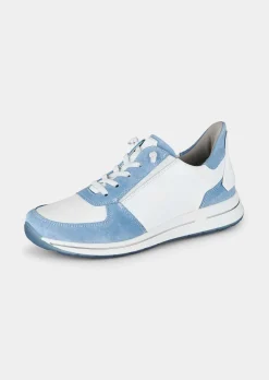 Sneaker mit herausnehmbarem Fußbett
