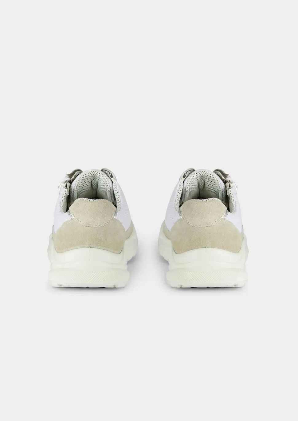 Sneaker mit herausnehmbarem Fußbett
