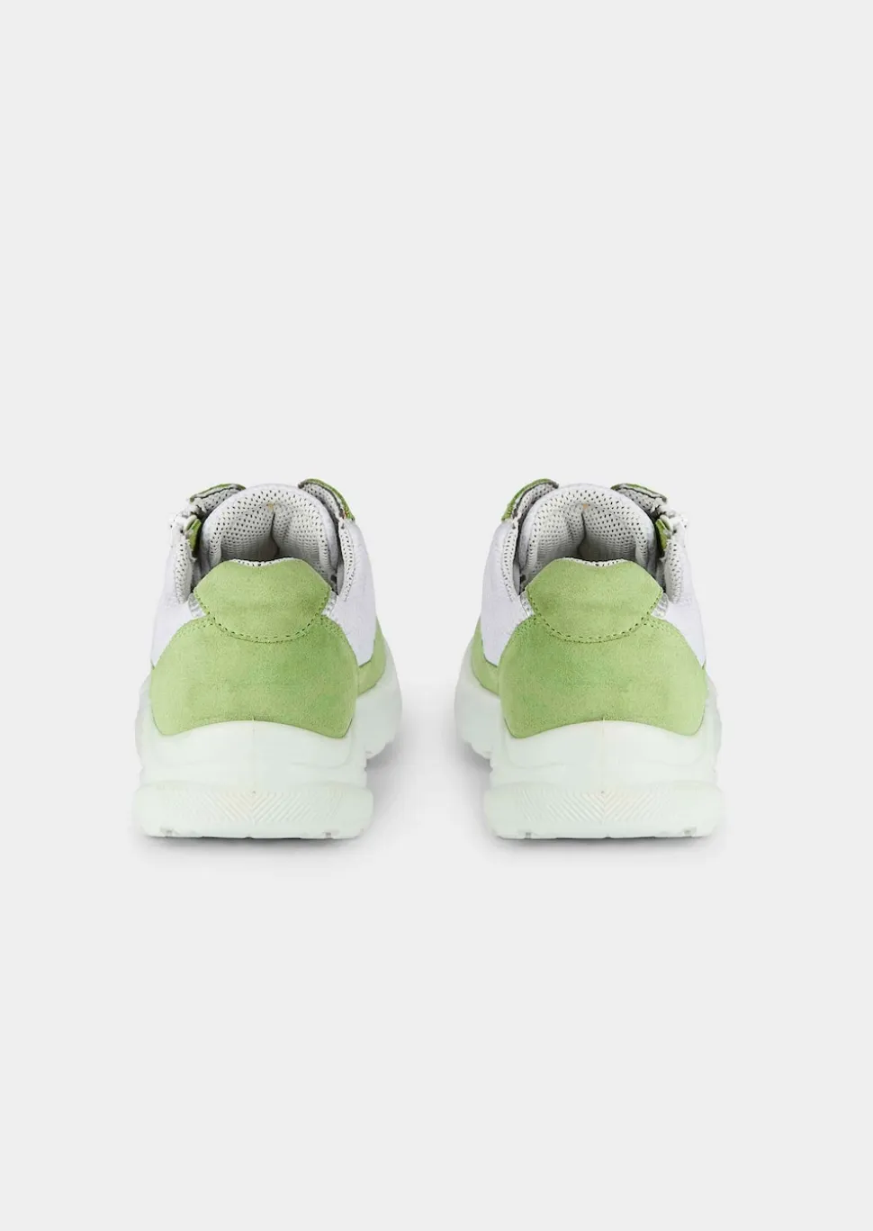 Sneaker mit herausnehmbarem Fußbett