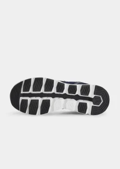 Sneaker mit herausnehmbarem Fußbett
