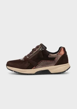 Sneaker mit Mesh-Futter