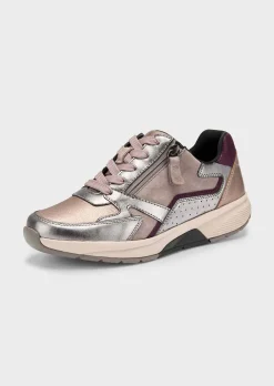 Sneaker mit Mesh-Futter