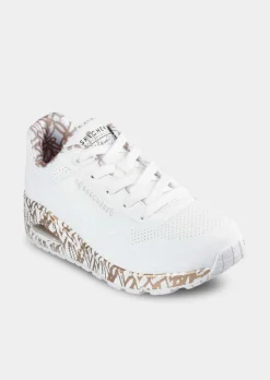 Sneaker mit Metallic-Effekt