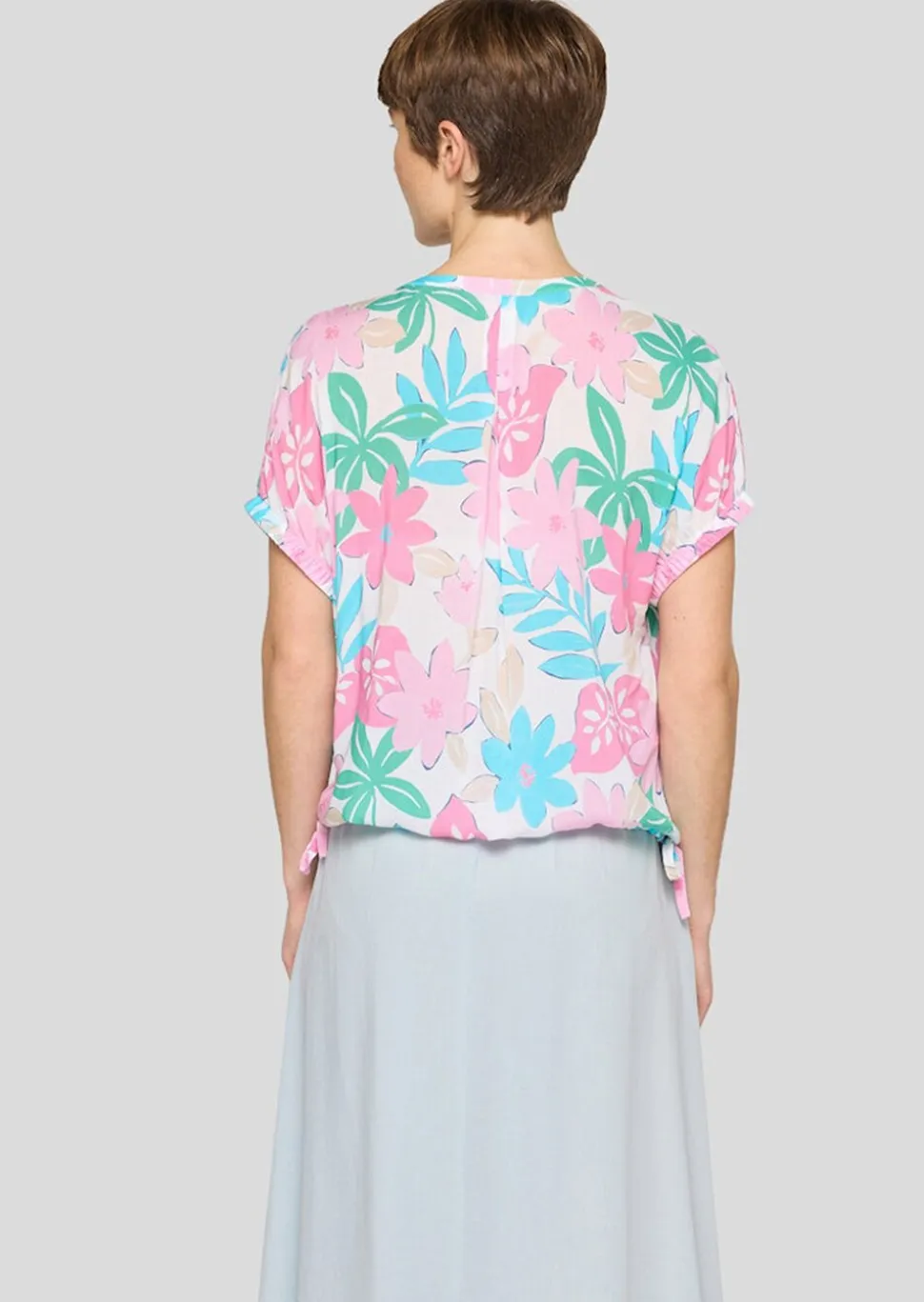 Sommerbluse mit Tunnelzug am Saum