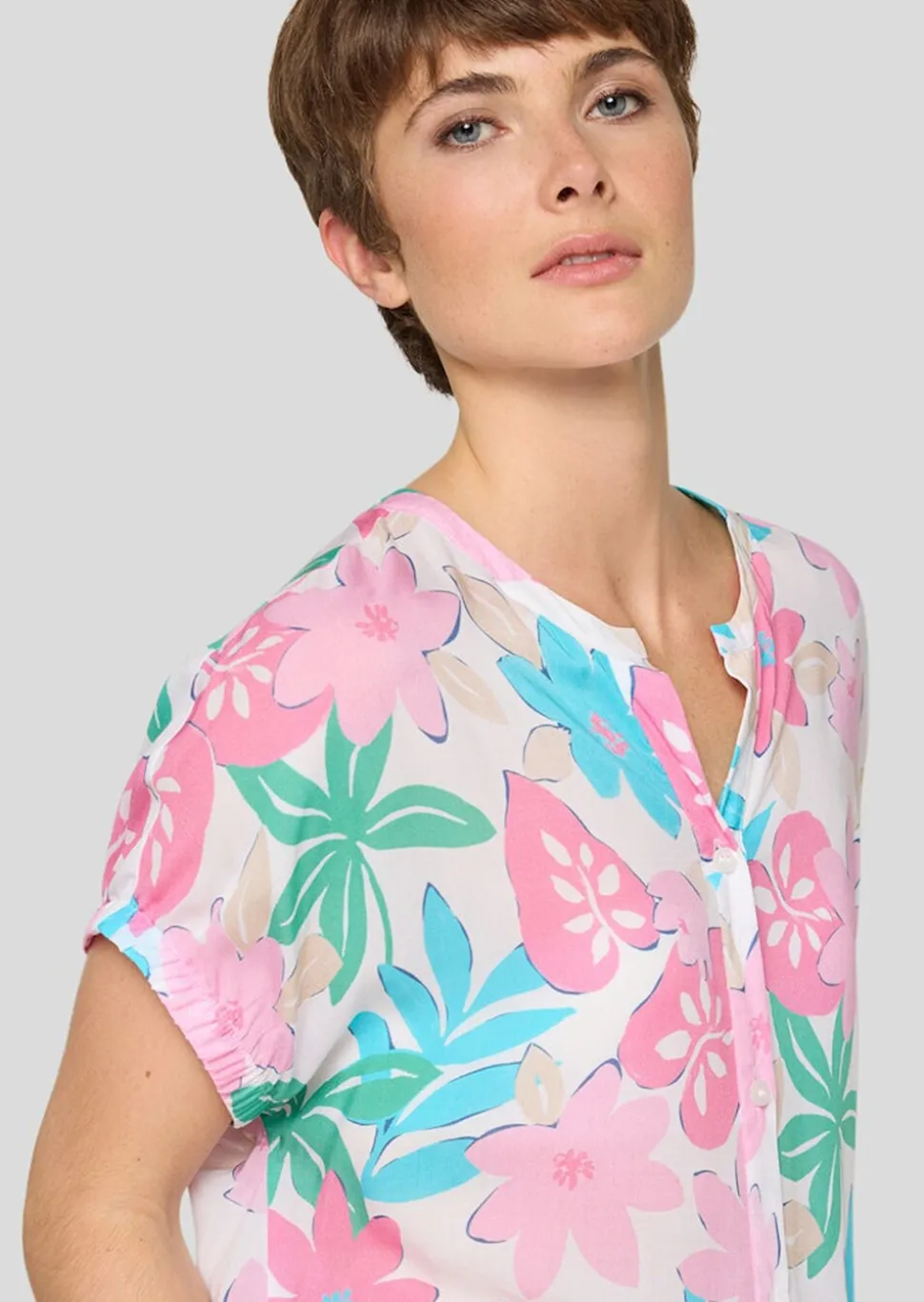 Sommerbluse mit Tunnelzug am Saum