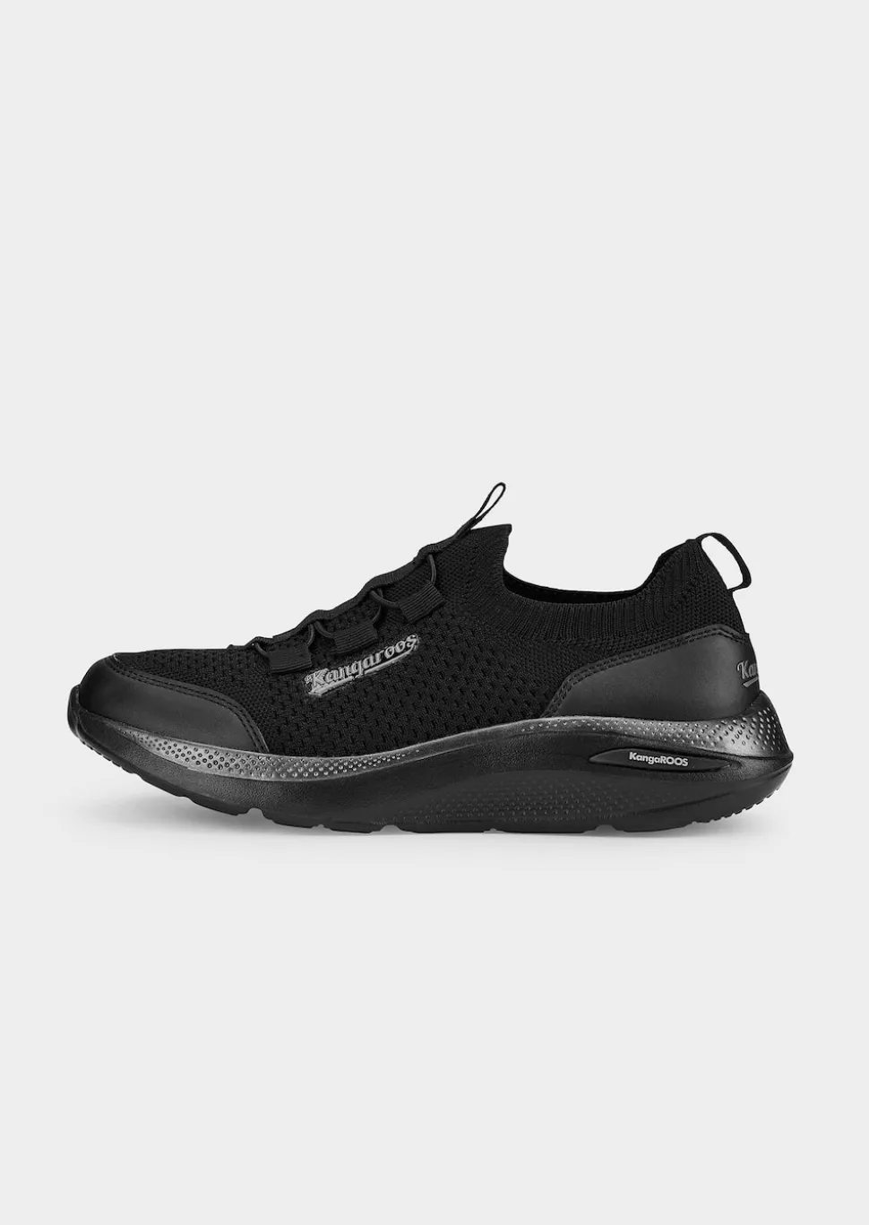 Sportiver Sneaker mit profilierter Sohle