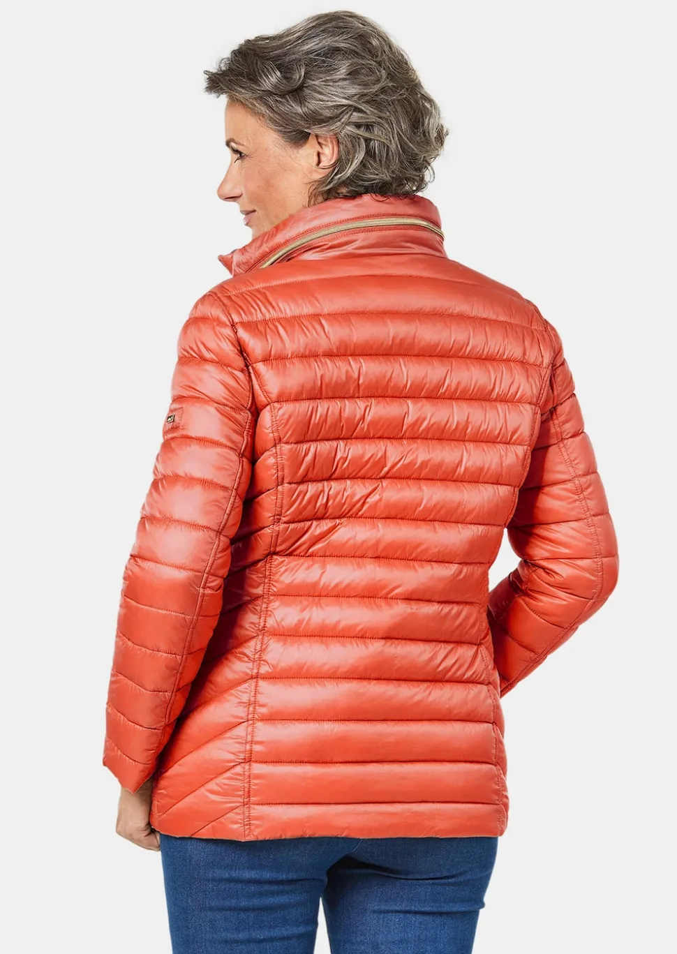 Steppjacke in figurschmeichelnder Optik